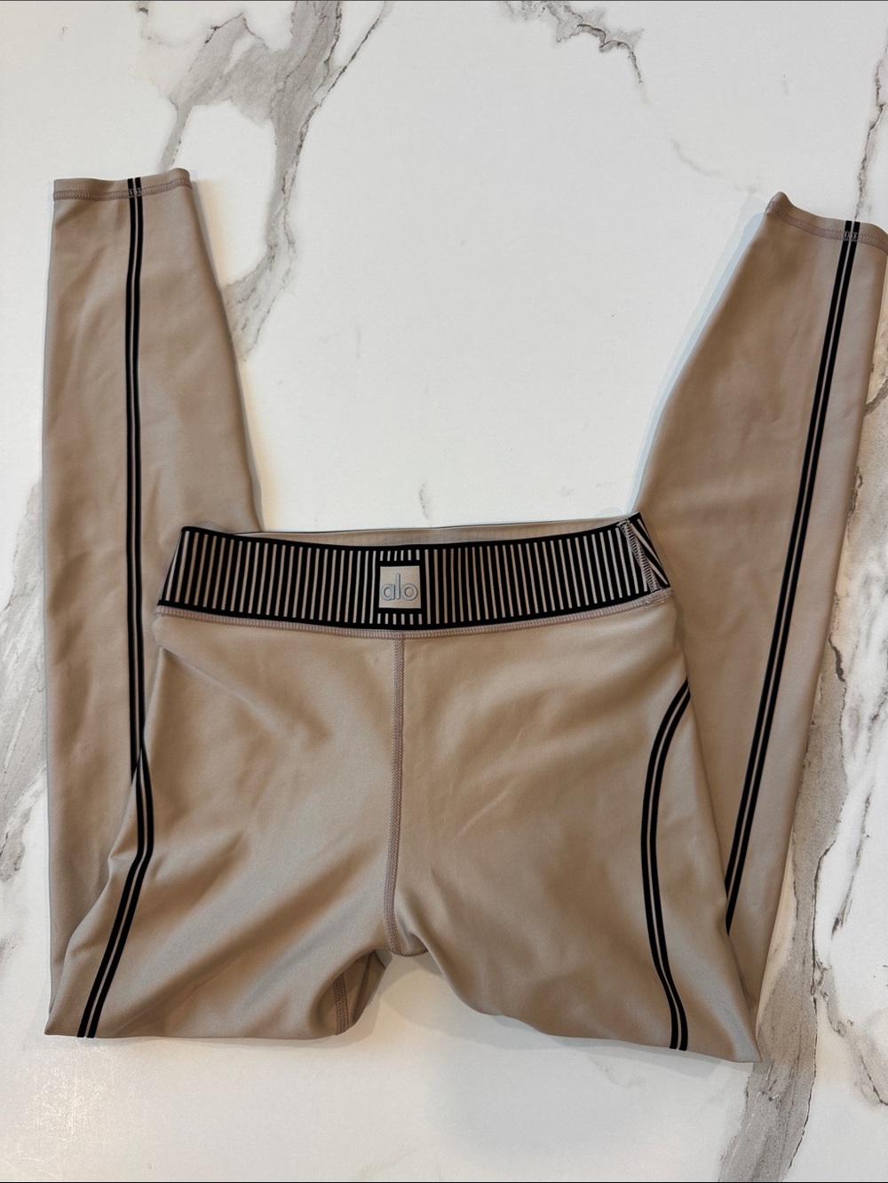 ALO Yoga Tan 7/8 Leggings with Black Stripe Accents WORN ONCE